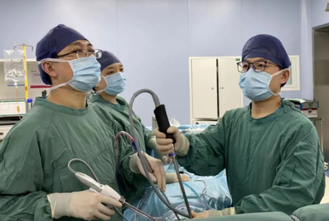 精准诊疗|双肺8个肺结节 胸外科专家一次微创手术“一网打尽”